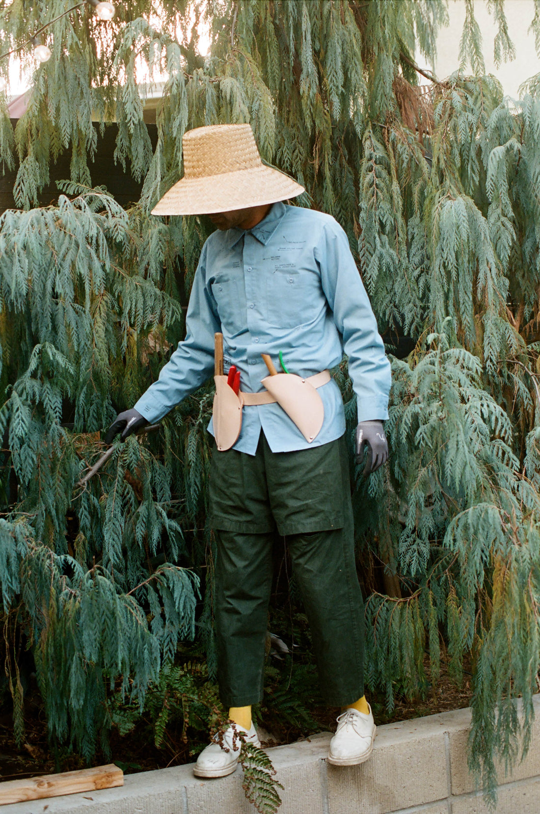 Plant Material X Building Block Half Moon Garden Holster