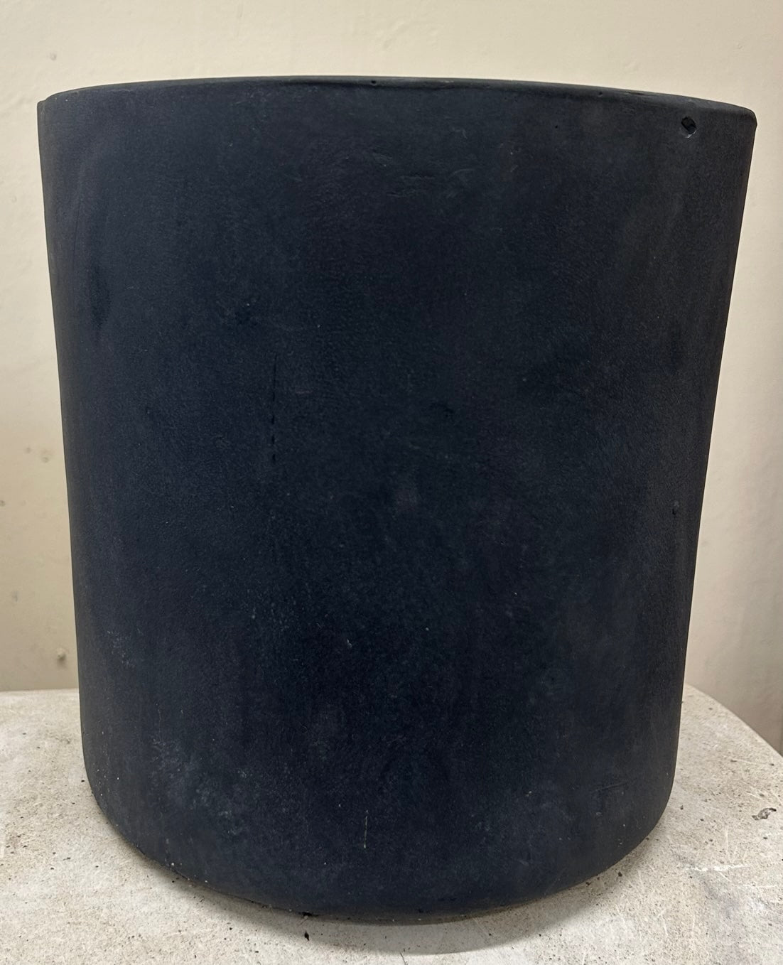 Fiberclay Cylinder Pot - Black