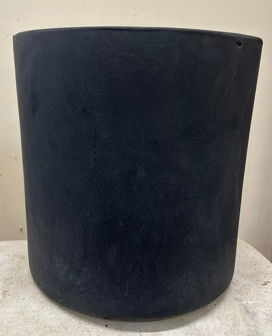 Fiberclay Cylinder Pot - Black